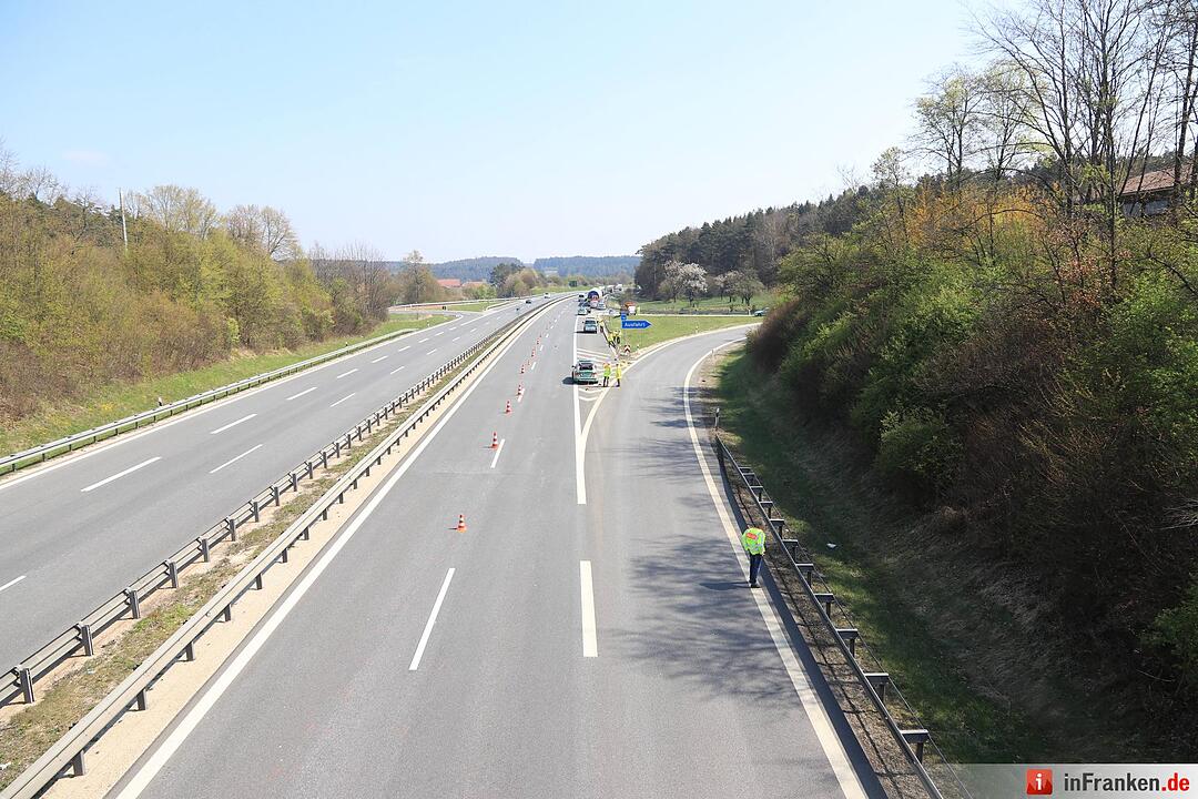 Polizist wird auf A70 von Auto erfasst und lebensgefährlich verletzt