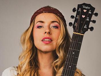 Miss Allie pr&auml;sentiert ihr neues Album.