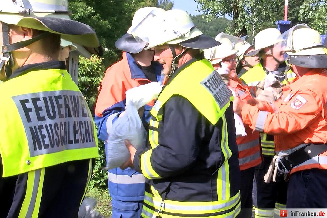 Erneuter Starkregen setzt Ortschaften unter Wasser