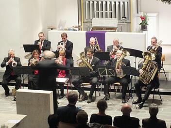 DAs hausorchester beim festlicehn Konzert war der Posaunenchor der evangelischen Kirchengemeinde.Manfred Welker