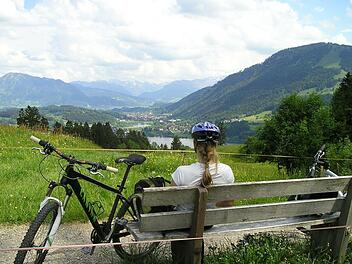 Weil es seiner Meinung nach bei einer Mountainbike-Tour zu viele Pinkelpausen gab, zog ein Mann aus N&uuml;rnberg vor das Amtsgericht M&uuml;nchen. Er und zwei weitere Begleiter wollten einen Teil ihres Geldes zur&uuml;ck. Symbolfoto: Simon/Pixabay.com