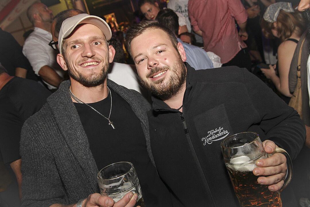 Es spielten die "Kasendorfer Musikanten" und "Die Wilderer".