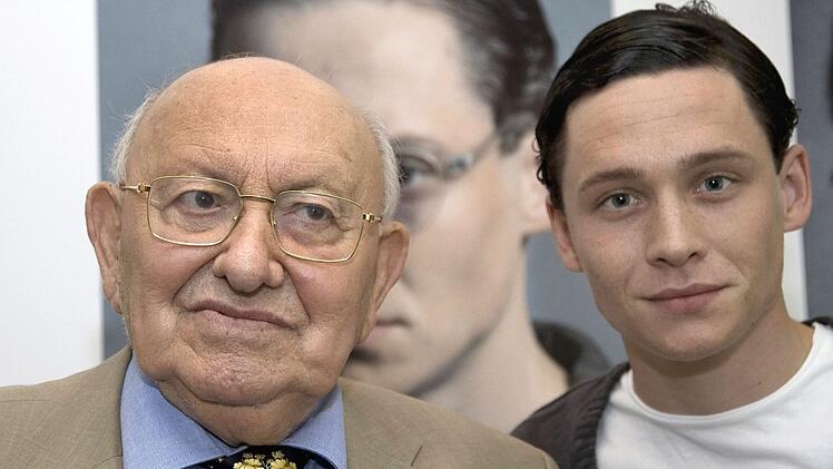 Schweighöfer kann nicht nur Komödie: In der Autobiografieverfilmung "Mein Leben" spielte Matthias Schweighöfer den jugendlichen Kritikerpapst Marcel Reich-Ranicki.