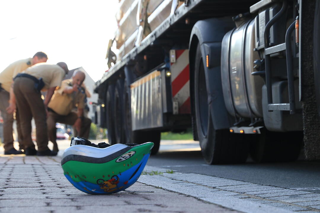 Kreis Bad Kissingen: Lkw erfasst Kind (2)