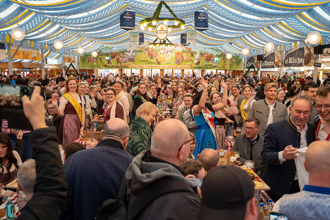 Mehr als 150 Buden und Attraktionen!