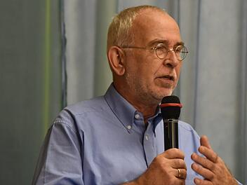 Agrarpolitischer Stammtisch im Gustav Dietrich Haus mit "Wutbauer Willi" Foto: Gabi Arnold