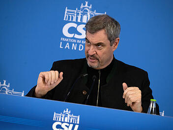 CSU auf Kloster Banz: S&ouml;der will weniger Bundesl&auml;nder und mehr Hymnen