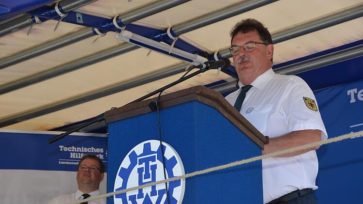 Erster Spatenstich zum Neubau des THW in Bad Kissingen.  Foto: Peter Rauch