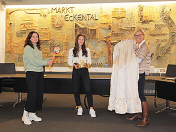 Markt Eckental: Neues Christkind tritt Dienst an