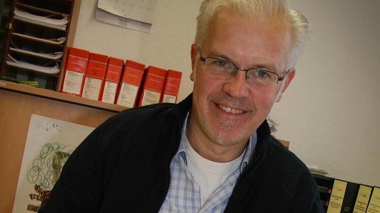 Der Kulmbacher Veterinär Andreas Koller findet alle Grundlagen für seine Einsätze im Gesetzbuch.