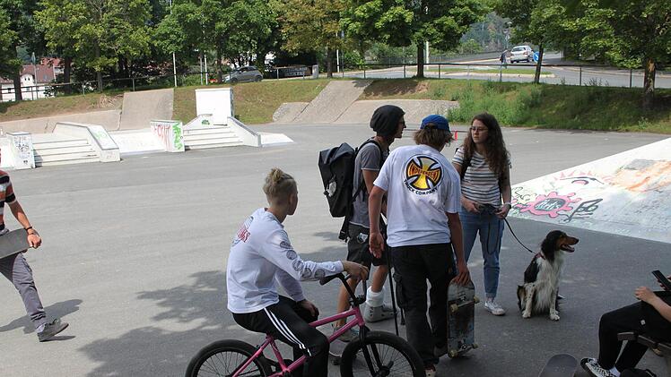 Impressionen von der Arbeit der Kulmbacher Streetworker. Foto: Amelie Theuer