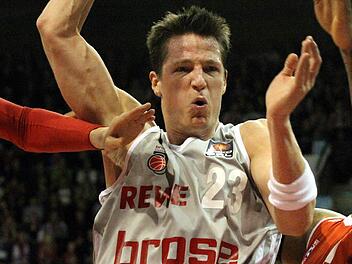 Steht den Fans beim Brose Baskets-Talk Rede und Antwort: Kapit&auml;n Casey Jacobsen. Foto: Archiv