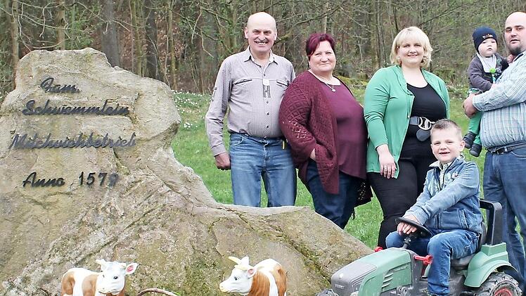 Familie Schwemmlein lädt auf ihren Bauernhof nach Ziegelerden zum Frühstück ein.  Foto: Karl-Heinz Hofmann