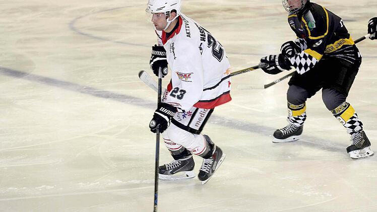 Sein Treffer zur 2:0-Führung nutzte letztlich nichts: Mit 3:7 verloren Georg Lang (links) und die "Hawks" ihre Auswärtspartie in Bad Aibling.