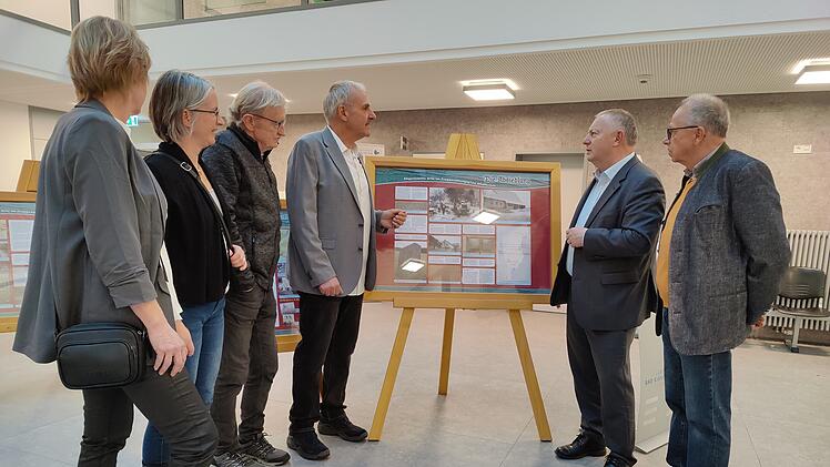 Bad Kissingen: Ausstellung "Vergessene Dörfer" eröffnet - "verwundert, wie viele Orte es gegeben hat"