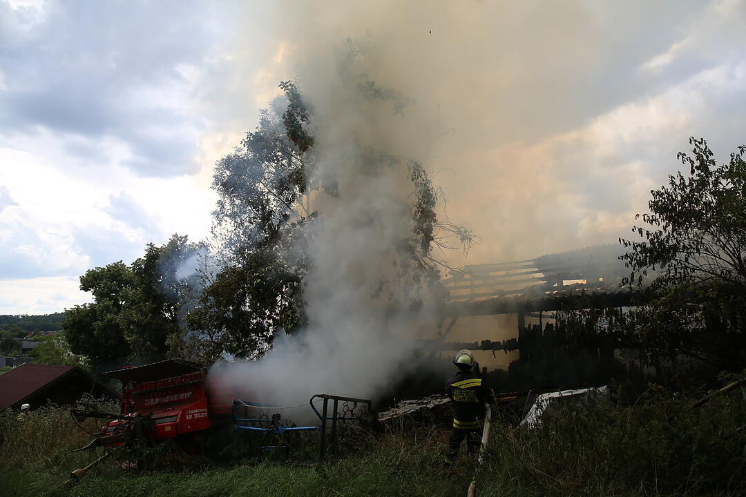Brand auf Bauernhof in Unterkotzau