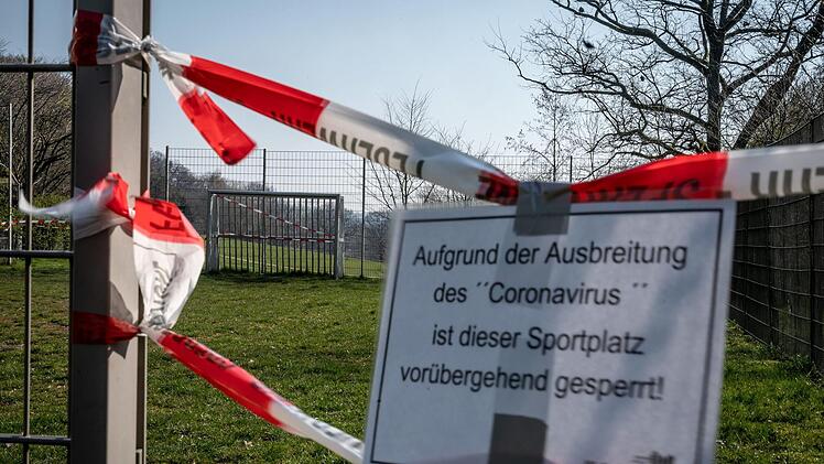 Die erneute Zwangspause für den Amateursport könnet dramatische Folgen für viele Vereine auch im Coburger Land haben.Foto: Bernd Thissen/dpa