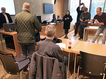 Prozess gegen Steinewerfer im Landtagswahlkampf 2023