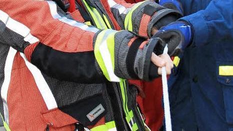 In Bad Staffelstein ziehen alle Rettungsdienste an einem Strang (von links): Nicole Trapper (Feuerwehr), Konrad Hauptmann (BRK-Wasserwacht), Stephan Murmann (DLRG), Holger Reinlein (Feuerwehr), Ute Schubert (DLRG) und Daniel Schell (THW). Foto: Matthias Einwag
