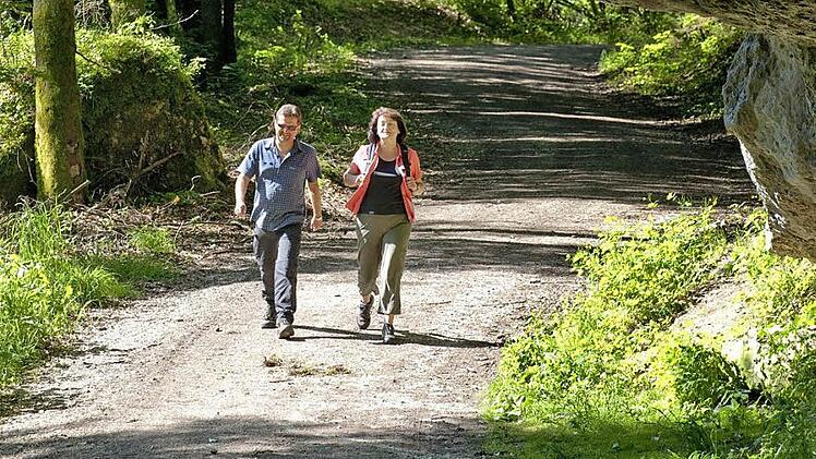 Ein neuer Wanderf&uuml;hrer versammelt viele interessante Touren durch die Fr&auml;nkische Schweiz.  Foto: Tourismuszentrale