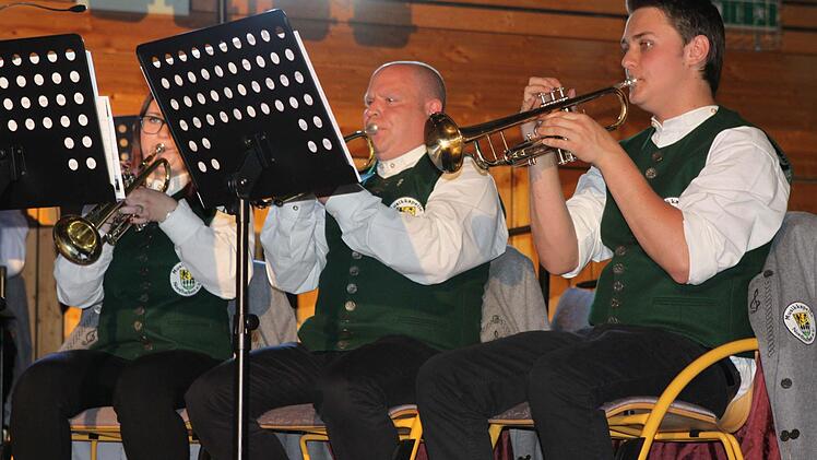 Beim Jubiläumskonzert gab es einen Querschnitt aus dem Repertoire der Musikkapelle Nordhalben. Foto: Michael Wunder