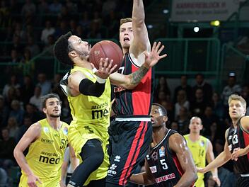 Im Vorbereitungsspiel gewann Medi Bayreuth mit 89:79 gegen die Gießen 46ers. Doch die Hessen haben sich zuletzt deutlich steigern können.  Foto: Peter Mularczyk/ Archiv
