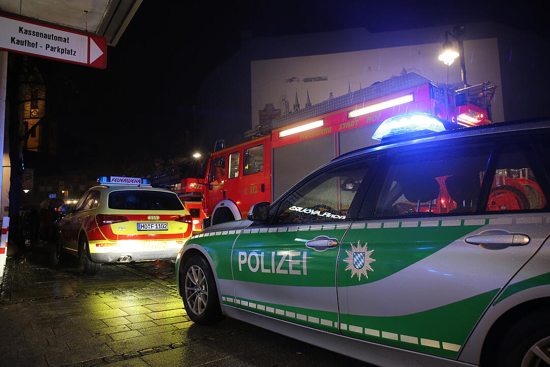 Hof: Schwerverletzter bei Wohnungsbrand