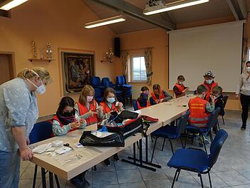 Bei der Oberleichtersbacher Kinderfeuerwehr lernen schon die Kleinsten das Helfen. Foto: Marion Eckert