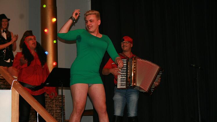 Prunksitzung des TSV Stangenroth in der Rhönfesthalle. Gabriele Sell