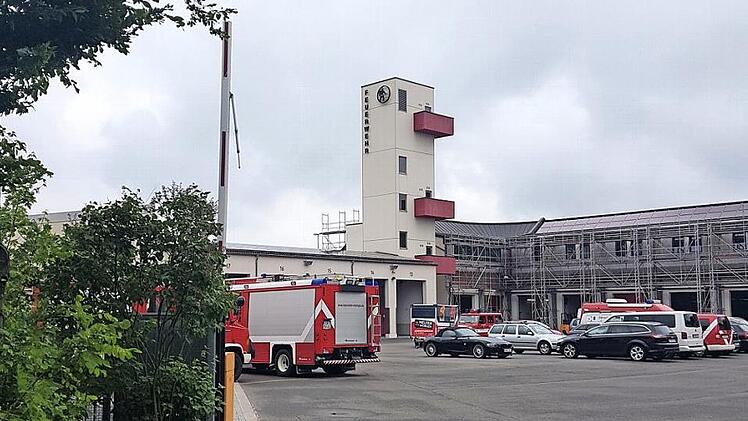 Auf dem Hof der Erlanger Feuerwache kam es zu dem Vorfall, zu dem jetzt das Urteil gefallen ist.  Foto: C. Bauriedel