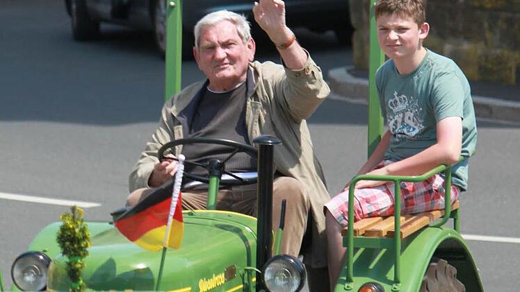 Herbert Lieb aus Pferdsfeld mit seinem Fendt Dieselross