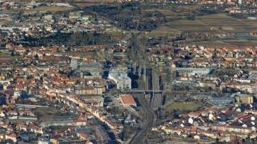 Bleibt Bamberg "Flaschenhals" der Ausbaustrecke München Berlin, wie manche in der Welterbestadt hoffen? Der Zeitplan der Bahn sieht eine Fertigstellung 2030 vor. Blick auf die Trasse von Süden. Foto: Stadt Bamberg