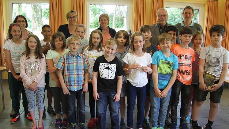 Jede Schule konnte die zwei besten Leser oder Leserinnen der dritten Klasse zum großen Finale in der Max-Hundt-Schule schicken. Foto: Sonja Adam