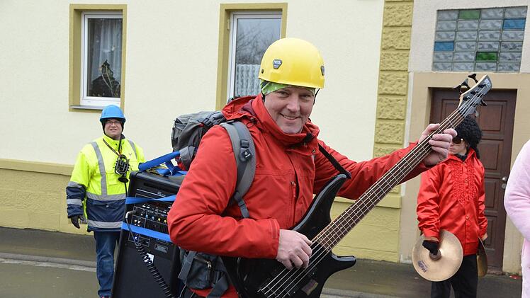 Straßenfasching in Ebenhausen Foto: Peter Rauch