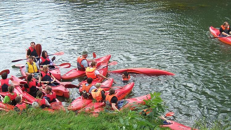 Der Bund Naturschutz möchte den Kanu-Verkehr auf der Wiesent einschränken. Eventtouristen sind das Problem. Fotos: Bund Naturschutz