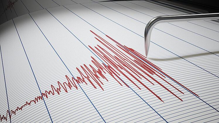 Mit Seismographen wird die Stärke von Erdbeben gemessen.