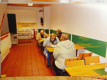 Erste Menschen testen das neue Angebot des Vinzenz-Vereins. Ab 3. November öffnet die Suppenküche ganz offiziell ihre Türen.  Foto: Vinzenz-Verein