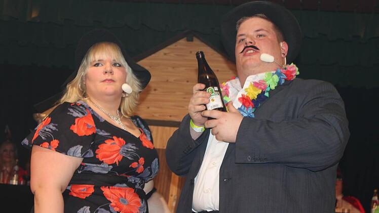 Michael Wich von den Ruutznglocken mit Melanie Wich
