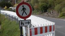 Die Straße "Am Hofacker" - hier wird in Zukunft einiges an Geld investiert werden müssen. Foto: Björn Hein