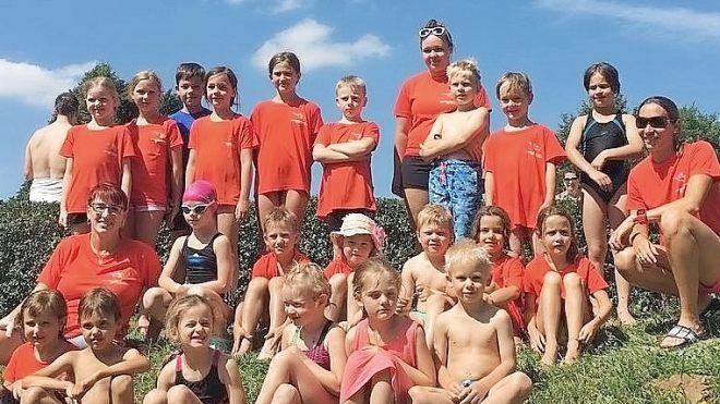 Bei den Bamberg-Open f&uuml;hlten sich die Forchheimer Schwimmer aufgrund des guten Wetters nicht nur im Becken, sondern auch an Land wohl. Parallel waren SSVler in Weiden und F&uuml;rth aktiv.  Foto: privat