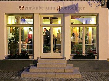 So pr&auml;sentiert sich die neue Weinstube von der Hauptstra&szlig;e aus. Fotos: Yannick Hupfer