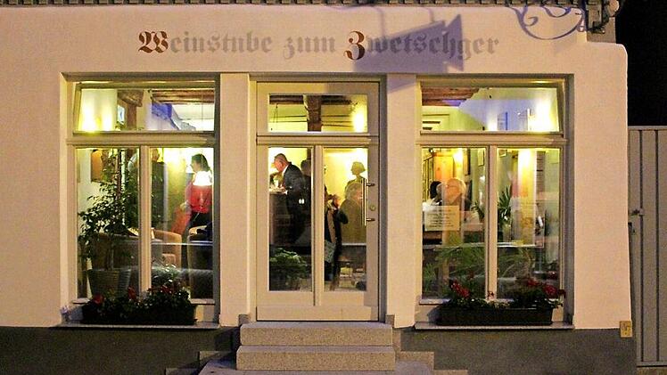 So pr&auml;sentiert sich die neue Weinstube von der Hauptstra&szlig;e aus. Fotos: Yannick Hupfer