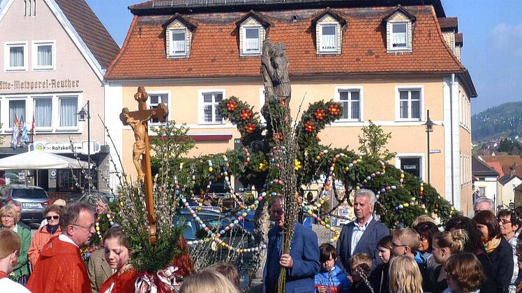 Palmsonntag 2014 am Osterbrunnen. Foto: privat