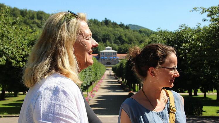 Sommerinterview: Kurdirektorin Andrea Schallenkammer im Gespräch mit Redakteurin Ulrike Müller. Foto: Benedikt Borst