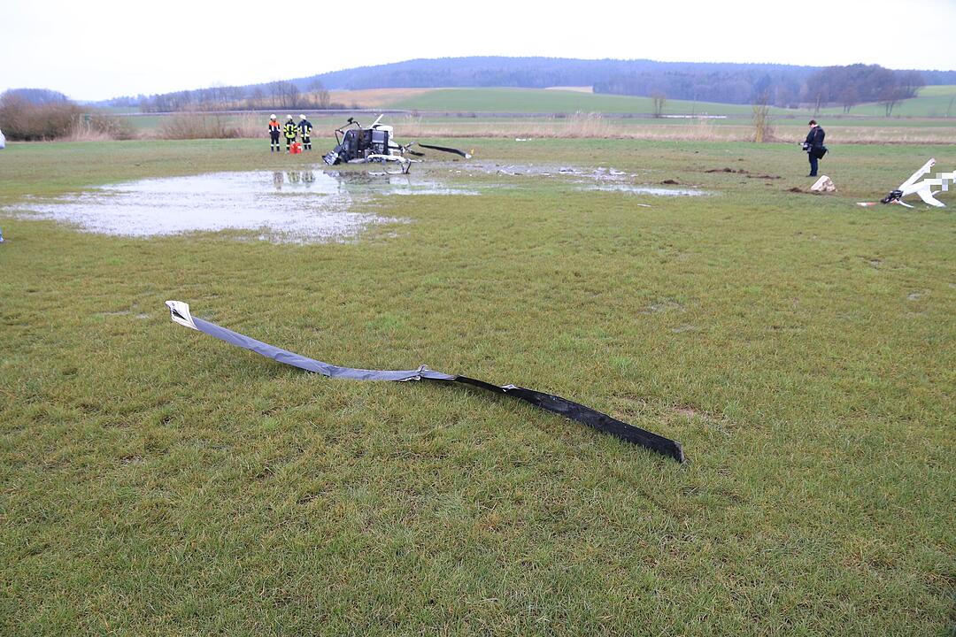 Hubschrauber stürzt bei Rentweinsdorf ab