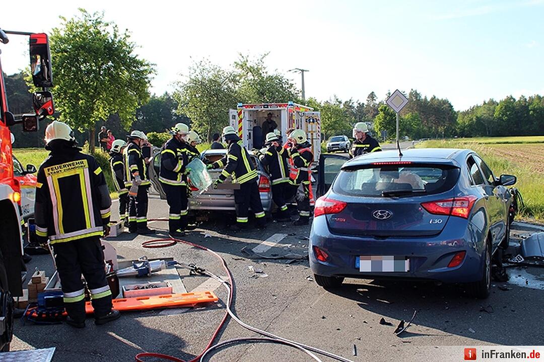 Landkreis Fürth: Frontalkollision bei Zirndorf
