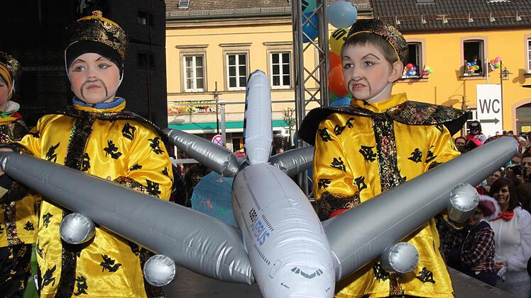Marktplatztreiben in Stadtsteinach. Foto: Jürgen Gärtner