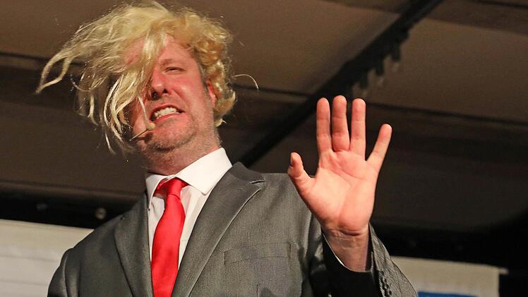 Donald Trump durfte in der Chartshow für prominenten Unfug nicht fehlen. Foto: Klaus Gagel