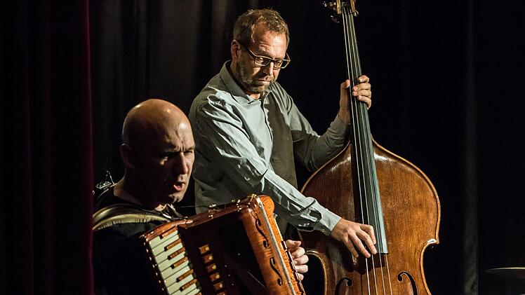 Das Trio Tango Transit gastierte in der Reihe Elsa 47 im Elsicher Dorfhaus.Foto: Jochen Berger