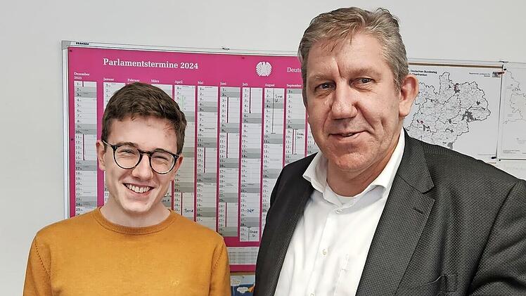 Der 17-jährige Simon Geisler aus Frensdorf ist von Andreas Schwarz ausgewählt worden, als Stipendiat ein Schuljahr in den „American Way of Life“ einzutauchen.